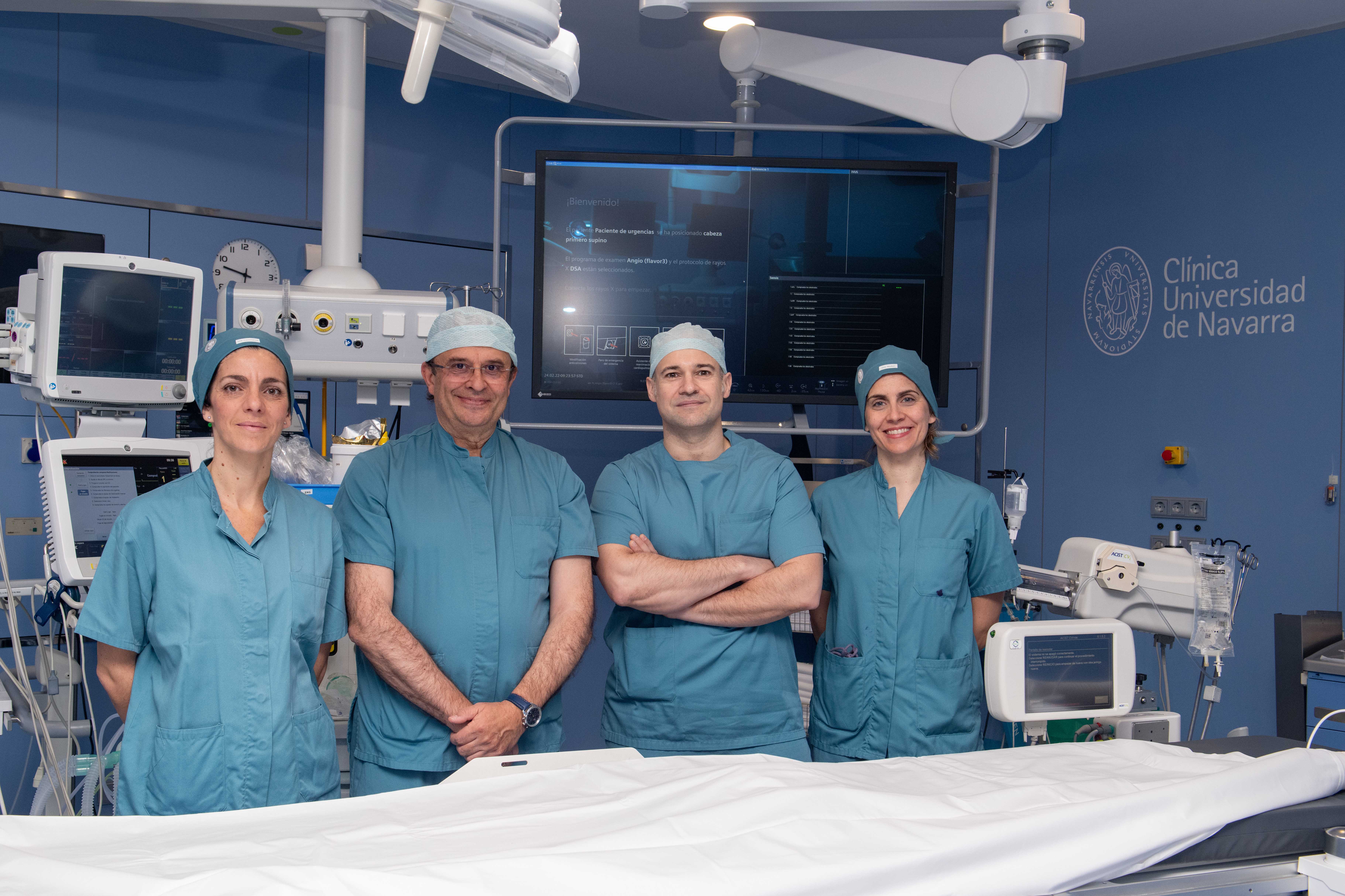 Equipo de cirujamos de la clinica
